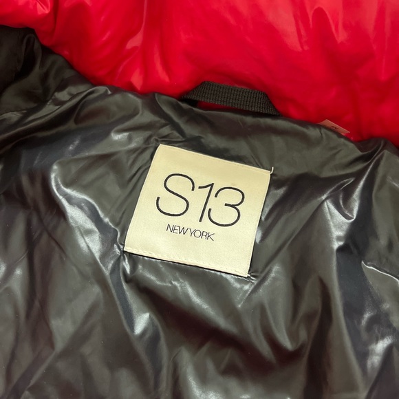 Red Puffer Jacket Size Medium - Picture 2 of 3